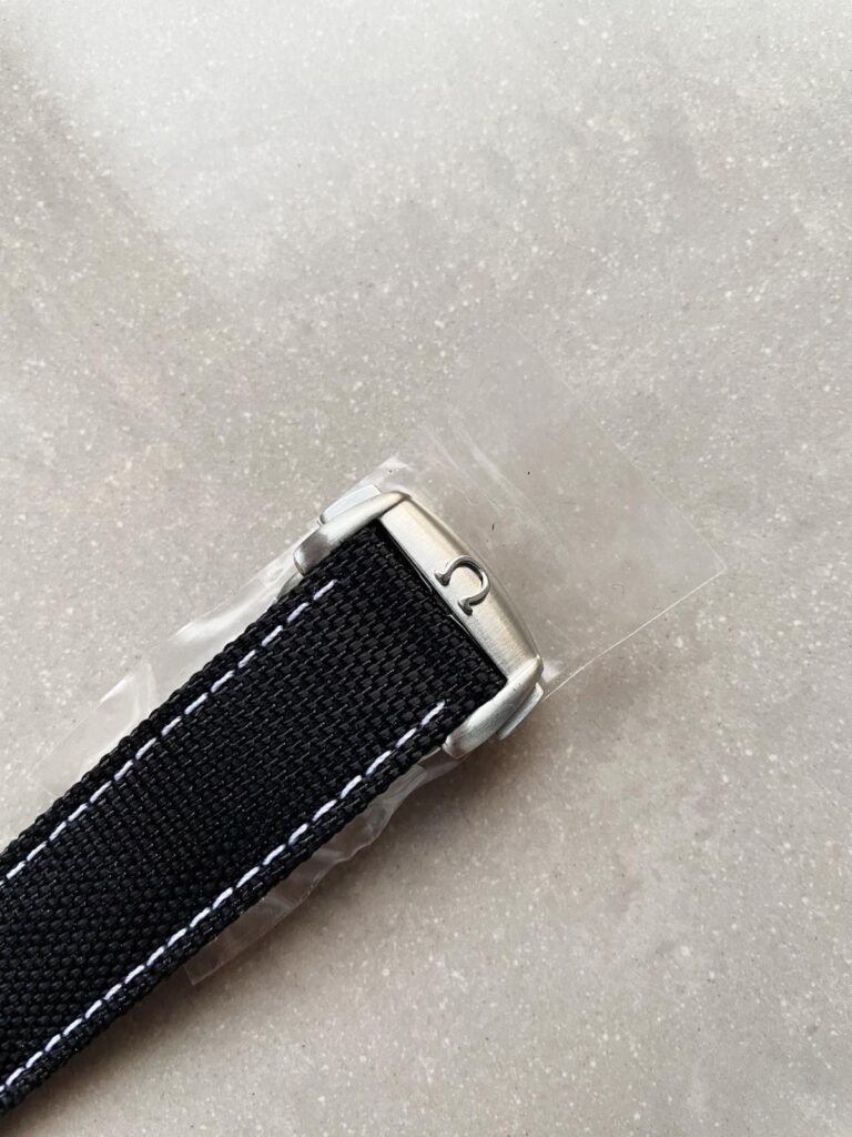 speedmaster snoopy strap