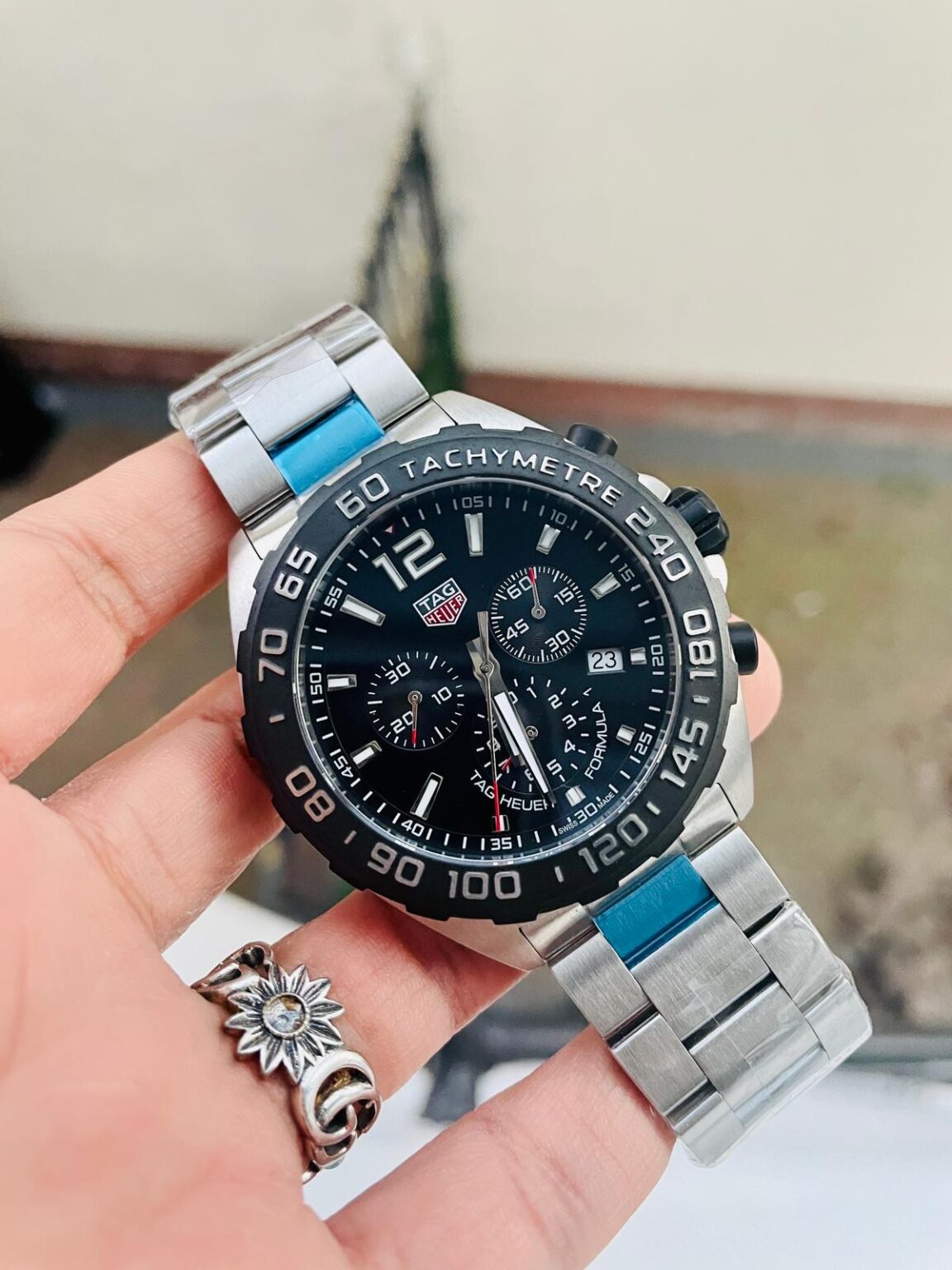 tag formula 1 black