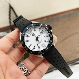 Tag hot sale f1 strap