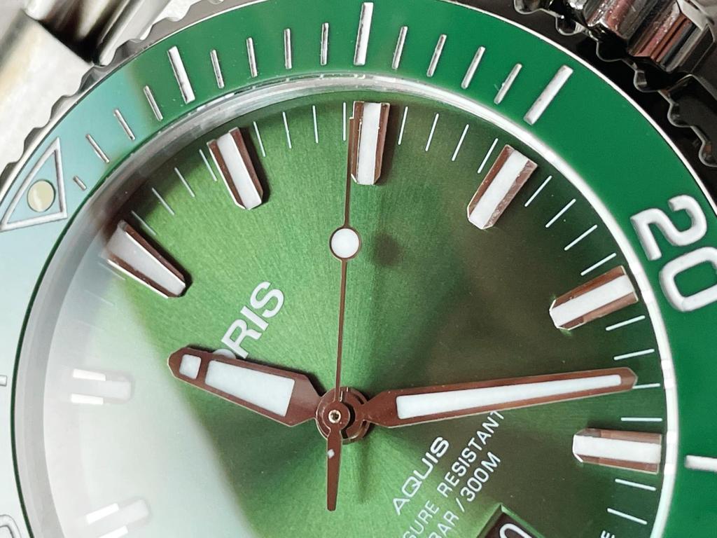 Oris aquis hot sale green ceramic