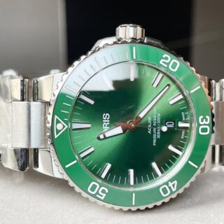 ORIS AQUIS green face CERAMIC bezel SW200 SWISS movement Wow Watches