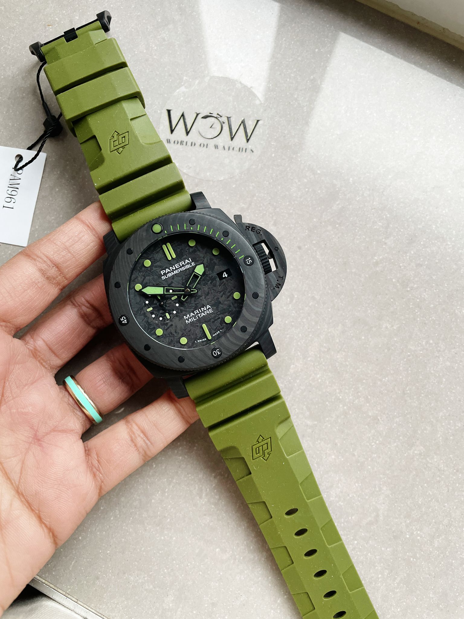 PAM961 Carbotech VSF Best Edition Carbon Dial on Green Rubber