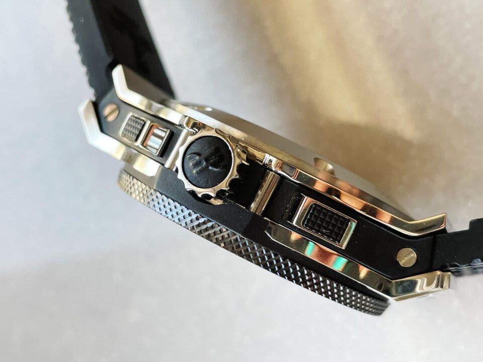 Big Bang 44mm Steel Ceramic Black CF Dial on Black Gummy Strap - Image 10