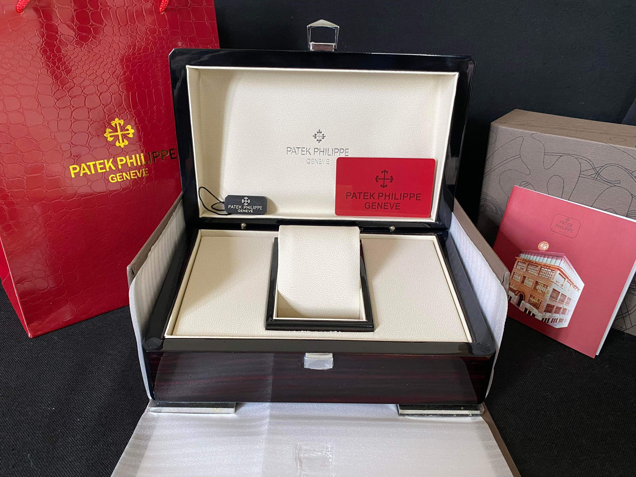 PATEK PHILIPPE コレクションボックス トケマー:PATEK PHILIPPE パテック レザー製 コレクションケース