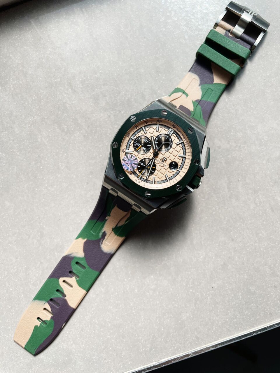 Royal Oak Offshore Chronograph "CAMO" 26400SO Beige colored textured dial Camouflage rubber strap - Image 10