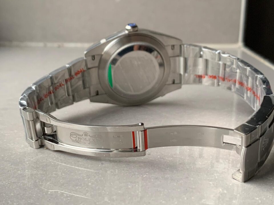 OYSTER PERPETUAL EW FACTORY SILVER DIAL 41MM Asian 3230 automatic movement - Image 4
