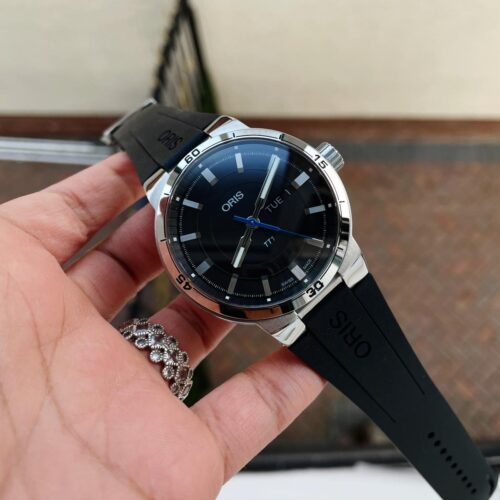 TT1 DAY DATE 42.00 MM 1:1 SS Black dial Rubber strap OG factory oris