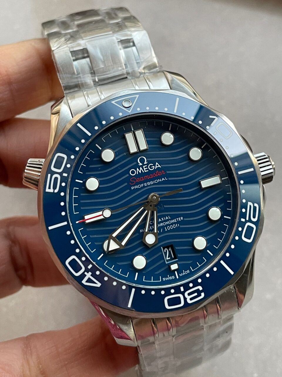 Seamaster Diver 300M VSF 1:1 Best Edition Blue Ceramic Blue Dial on SS Bracelet A8800 V2 - Image 10