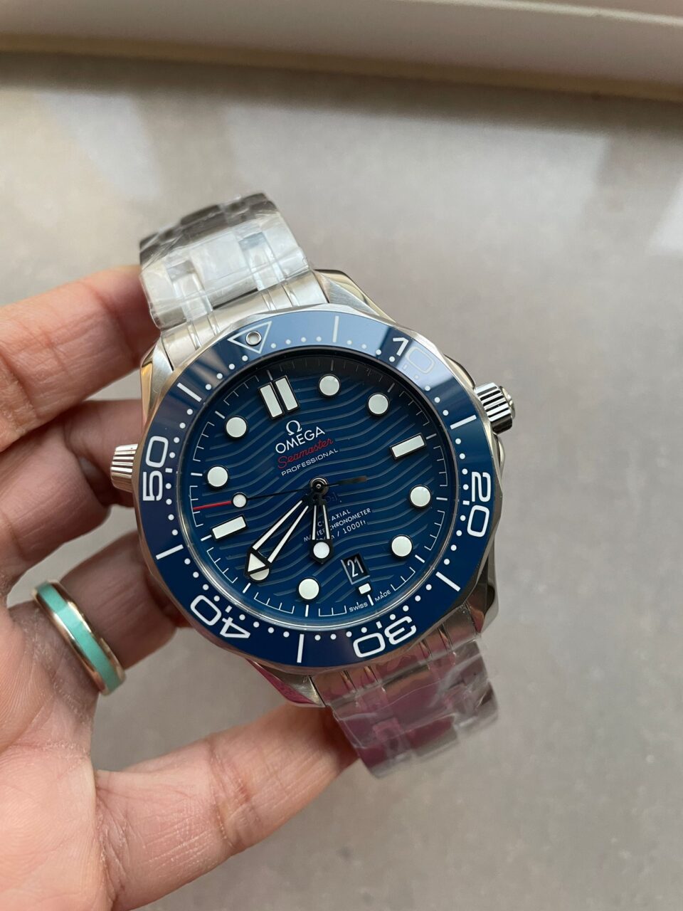 Seamaster Diver 300M VSF 1:1 Best Edition Blue Ceramic Blue Dial on SS Bracelet A8800 V2 - Image 5