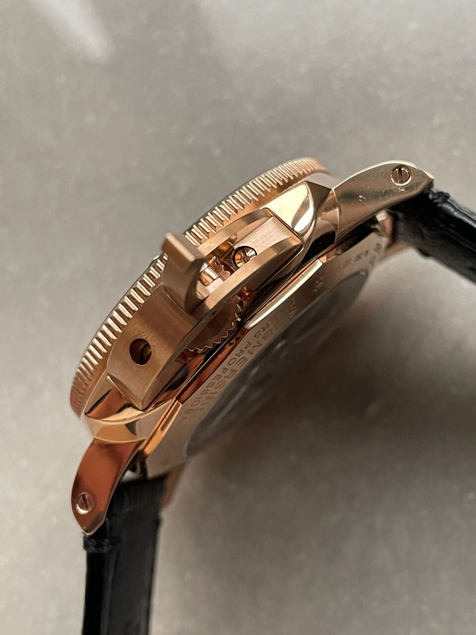Panerai PAM974 Luminor Submersible Rose Gold VSF 1:1 Best on Black Rubber Strap AXXXIV - Image 15