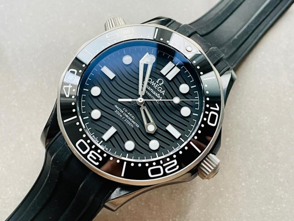 Seamaster Diver 300M 43.5mm VSF 1:1 Best Edition Ceramic Case Black Dial on Black Rubber Strap A8806 - Image 4
