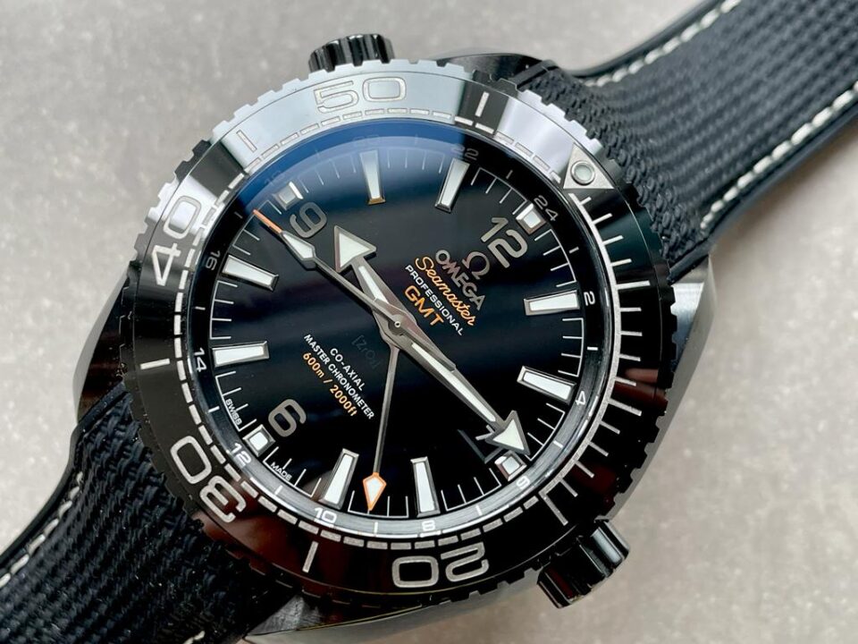 Omega Seamaster Planet Ocean 600M Deep Black In Red GMT 215.92.46.22.01.001 VSF PVD Black Dial Swiss 8906 - Image 7