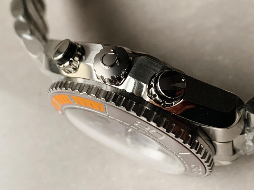 Planet Ocean SEAMASTER Chronometer OMF SS Grey/Orange Polished Bezel Grey Dial on SS Bracelet A9900 (Black Balance Wheel) - Image 9