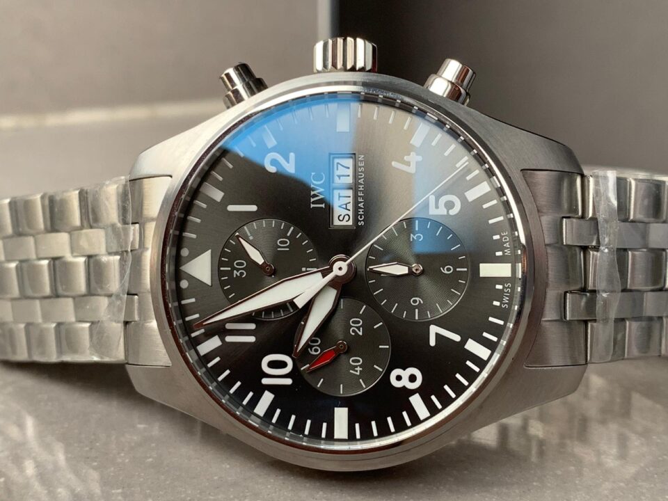 Pilot Chrono IW377717 "Le Petit Prince" 2016 V6F 1:1 Best Edition on New SS Bracelet A7750 - Image 4