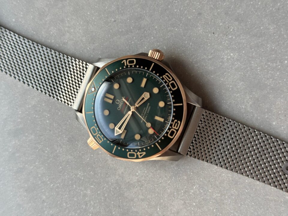 Seamaster 300M Diver Titanium/Bronze VSF 1:1 Best Edition Green Dial on Titanium Mesh Bracelet A8806 - Image 4