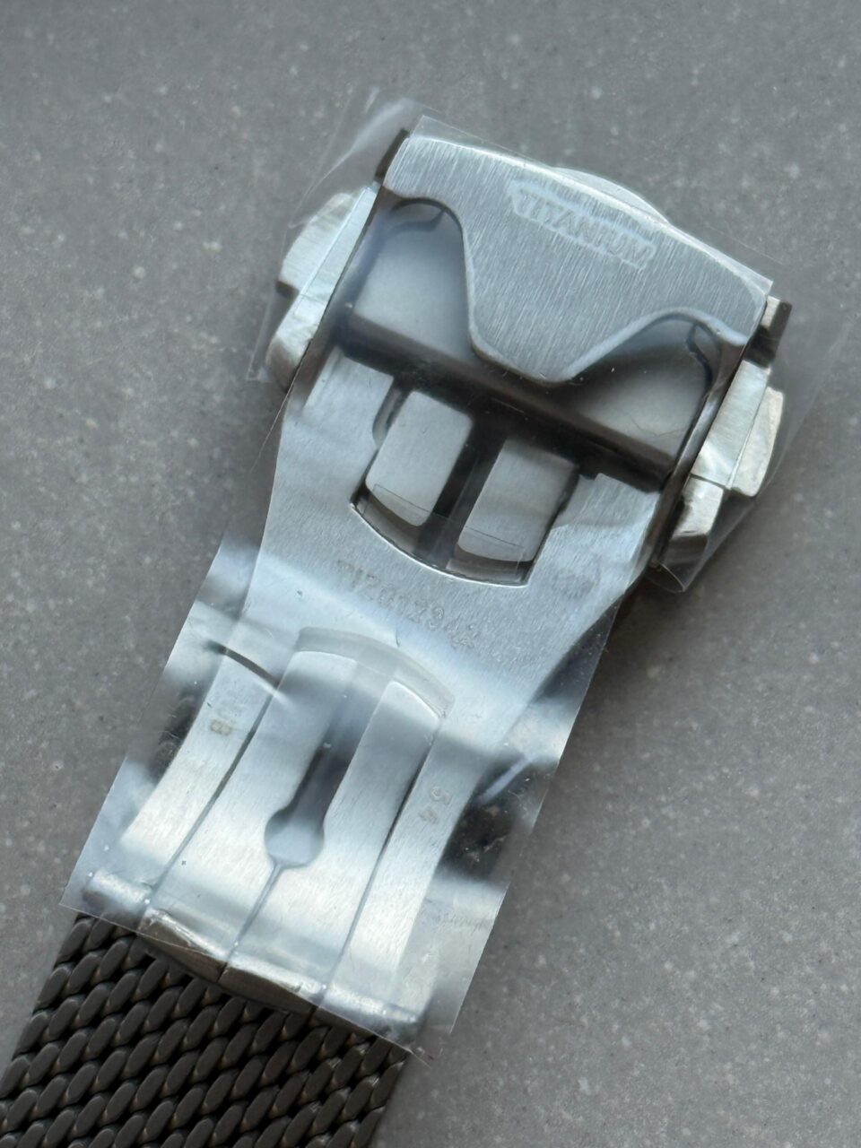 Seamaster 300M Diver Titanium/Bronze VSF 1:1 Best Edition Green Dial on Titanium Mesh Bracelet A8806 - Image 16