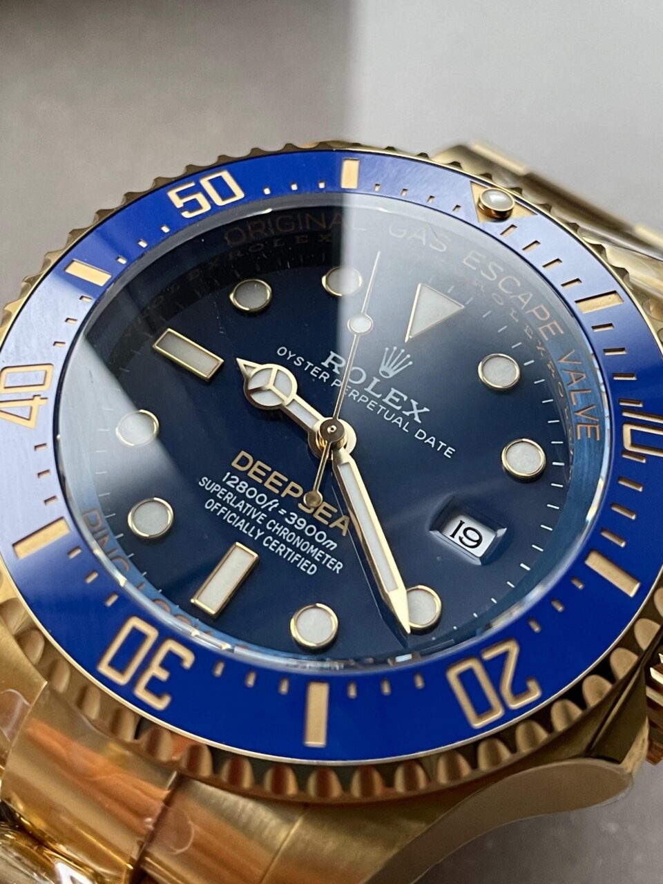 Sea-Dweller DEEPSEA 136668LB "D-BLUE" YG 3EF Best Edition Blue Dial On YG Oyster Bracelet VR3235 - Image 10