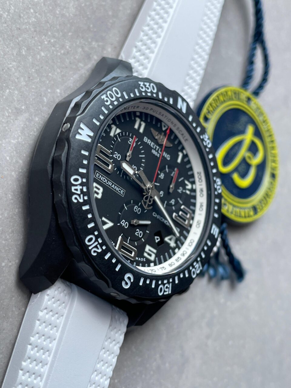 Endurance pro OGF 44mm Black dial White Rubber Strap quartz movement - Image 6