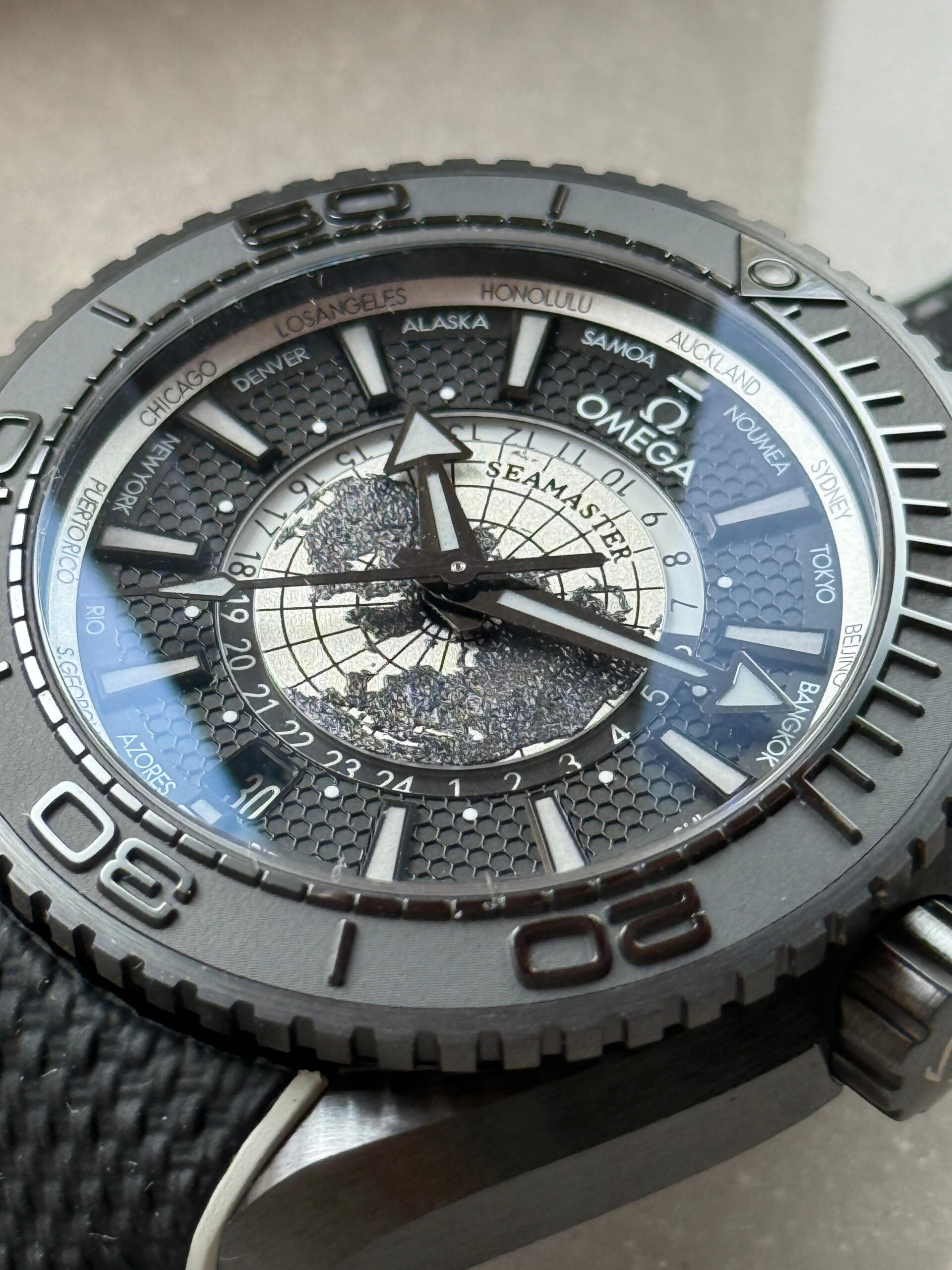 Planet Ocean 45.5mm GMT Worldtimer Real Ceramic VSF 1:1 Best Edition Black Dial On Black Rubber Strap Super Clone 8938 - Image 4