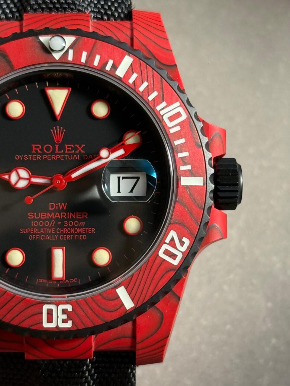 Submariner DIW Red Carbon VSF 1:1 Best Edition Black Dial on Black Nylon Strap VS3135 - Image 11