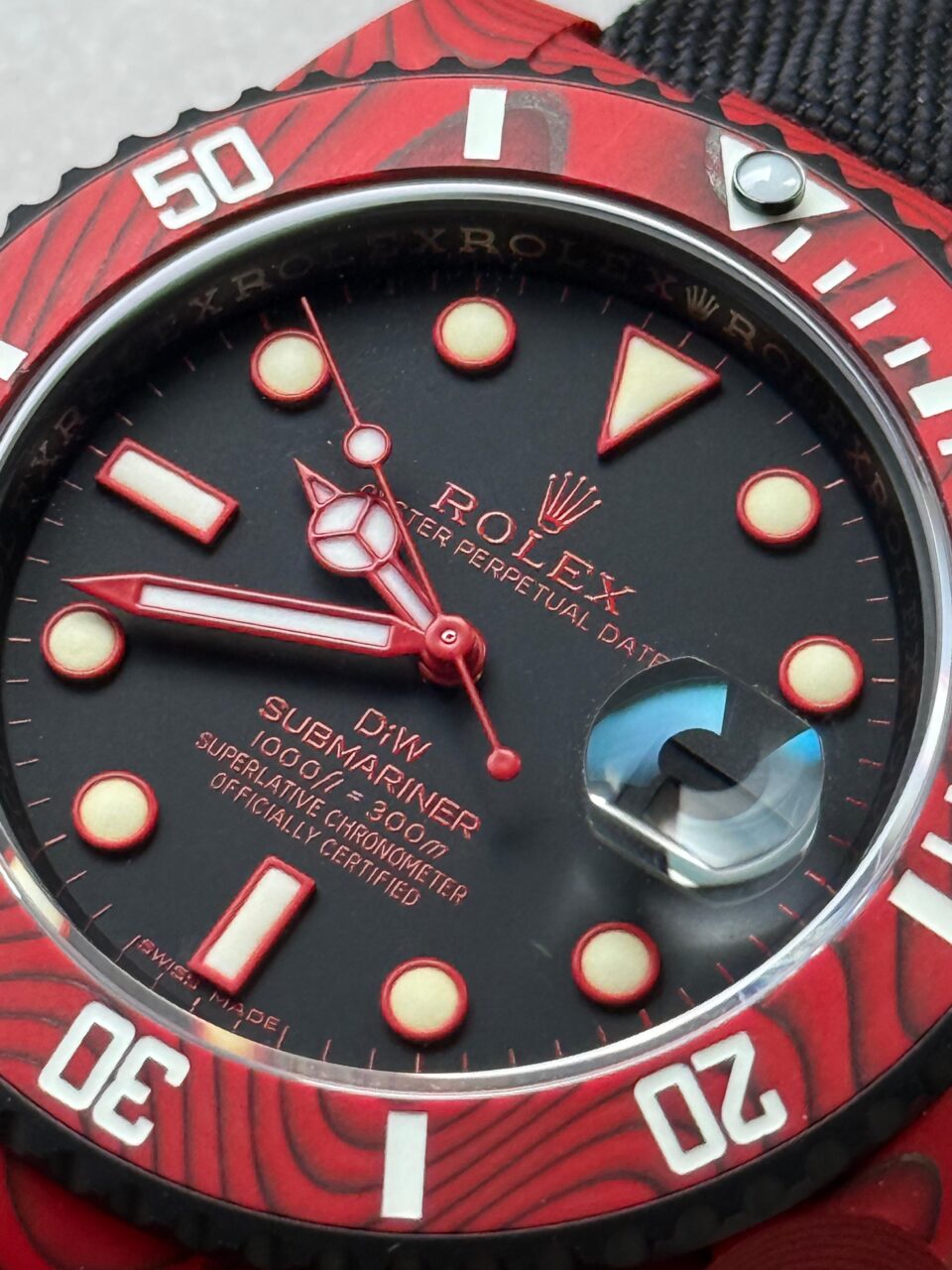 Submariner DIW Red Carbon VSF 1:1 Best Edition Black Dial on Black Nylon Strap VS3135 - Image 10