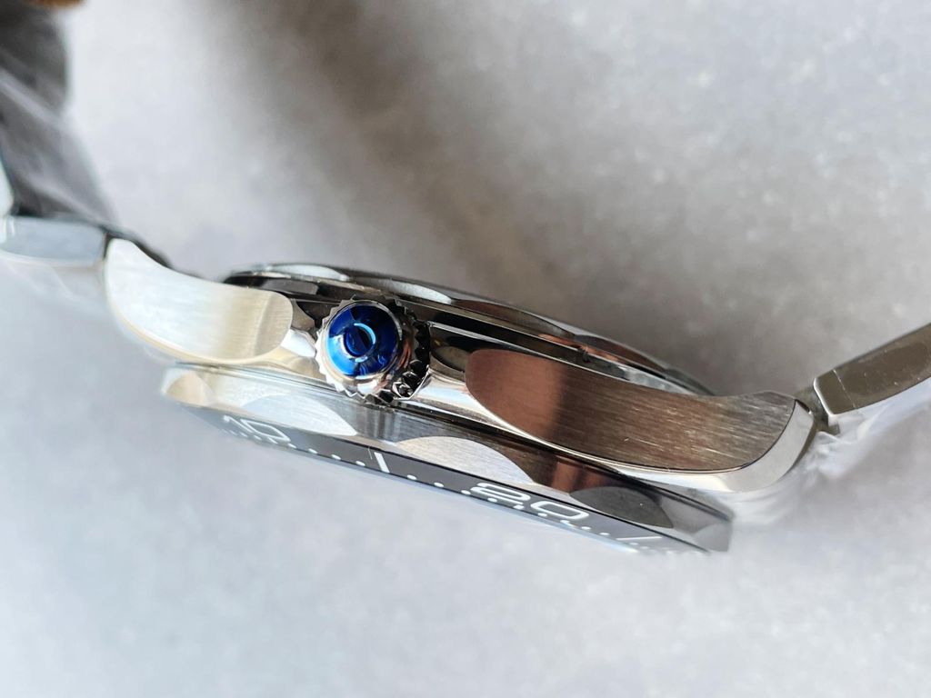 2018 Seamaster Diver 300M SS VSF 1:1 Best Edition Bezel BLACK Dial on SS Bracelet A2824 decorated to CAL.8800 - Image 8