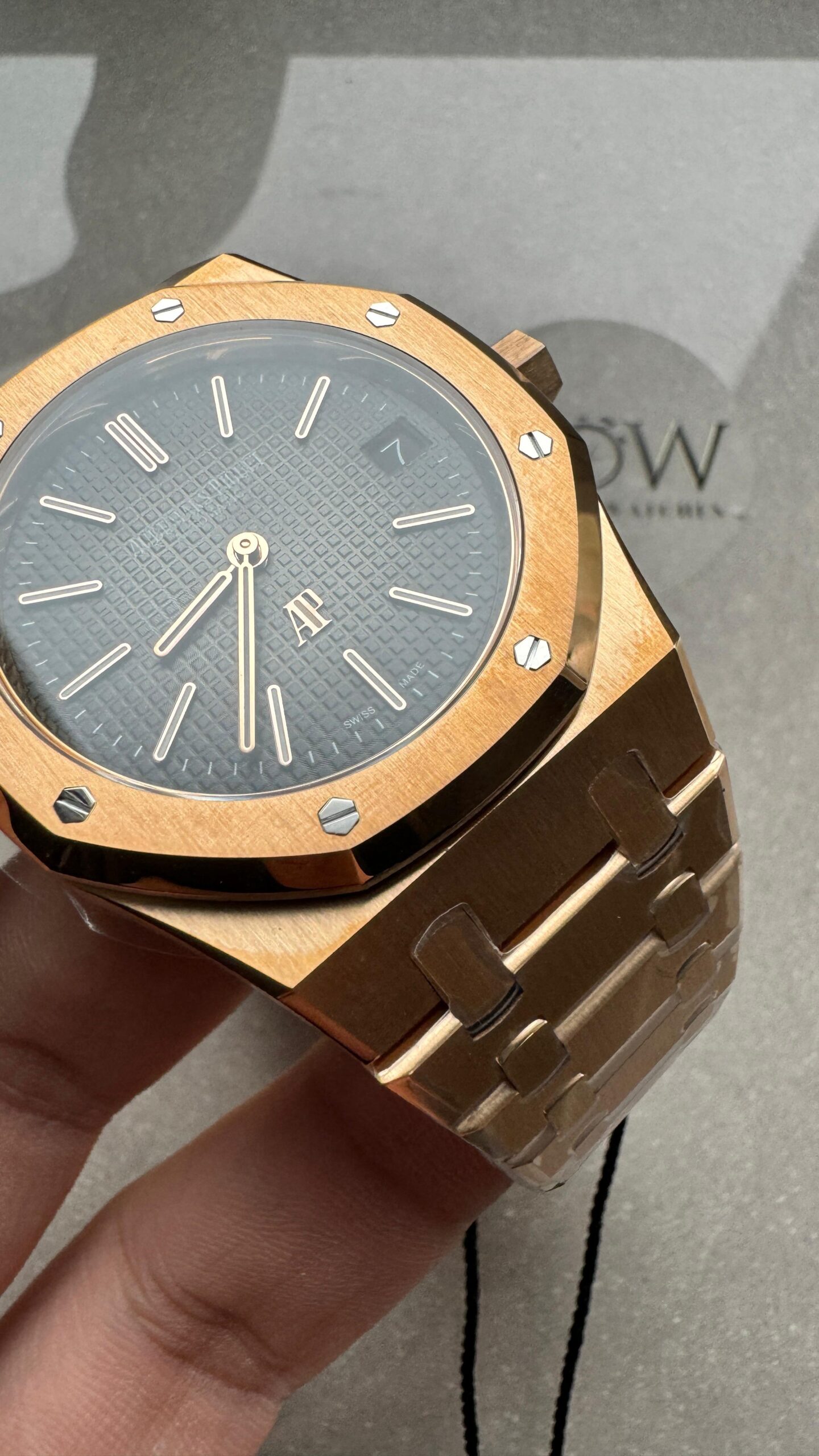 Royal Oak 39mm 16202 “50th Anniversary” RG ZF 1:1 Best Edition Gray Textured Dial on RG Bracelet A7121 - Image 4