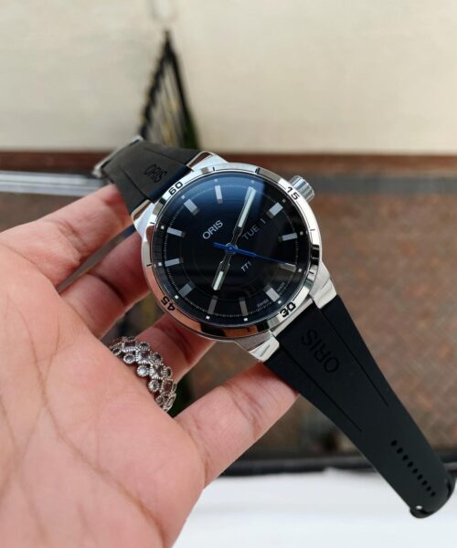 TT1 DAY DATE 42.00 MM 1:1 SS Black dial Rubber strap OG factory oris