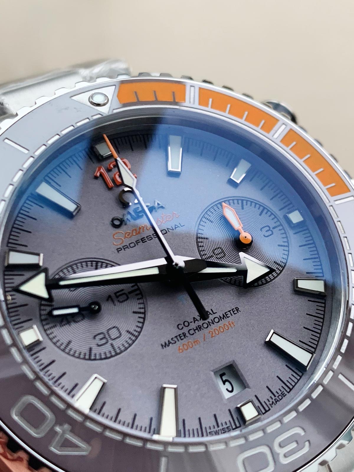 Planet Ocean SEAMASTER Chronometer OMF SS Grey/Orange Polished Bezel Grey Dial on SS Bracelet A9900 (Black Balance Wheel) - Image 6