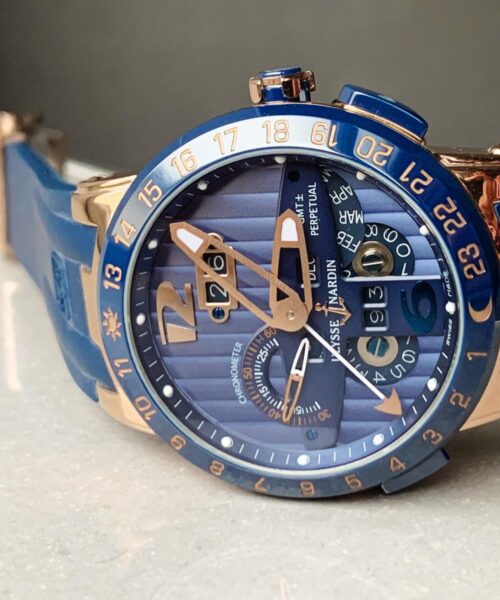 Executive Toro RG TWA 1:1 Best Edition Blue Dial on Blue Rubber Strap Asian UN-32