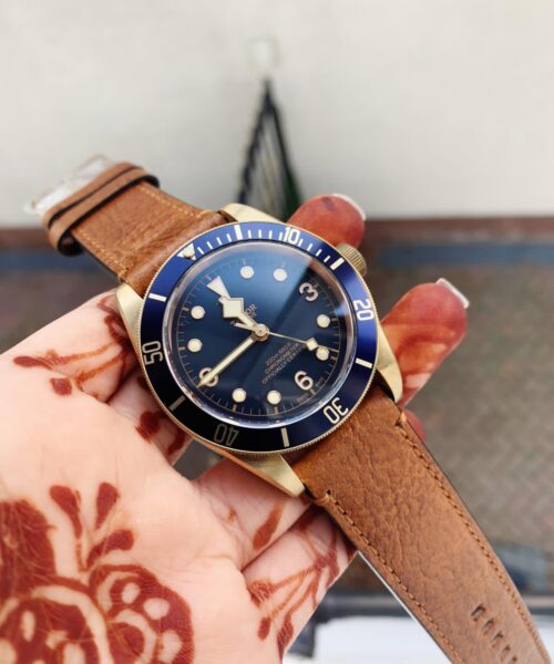 Heritage Black Bay Bronze Blue XF 1:1 Best Edition on Aged Brown Leather Strap A2824 V3 (Free Nato Strap)