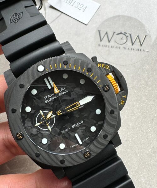 PAM1324 Y 44mm Submersible VSF 1:1 Best Edition Carbon Dial on Rubber Strap P.9011 Clone