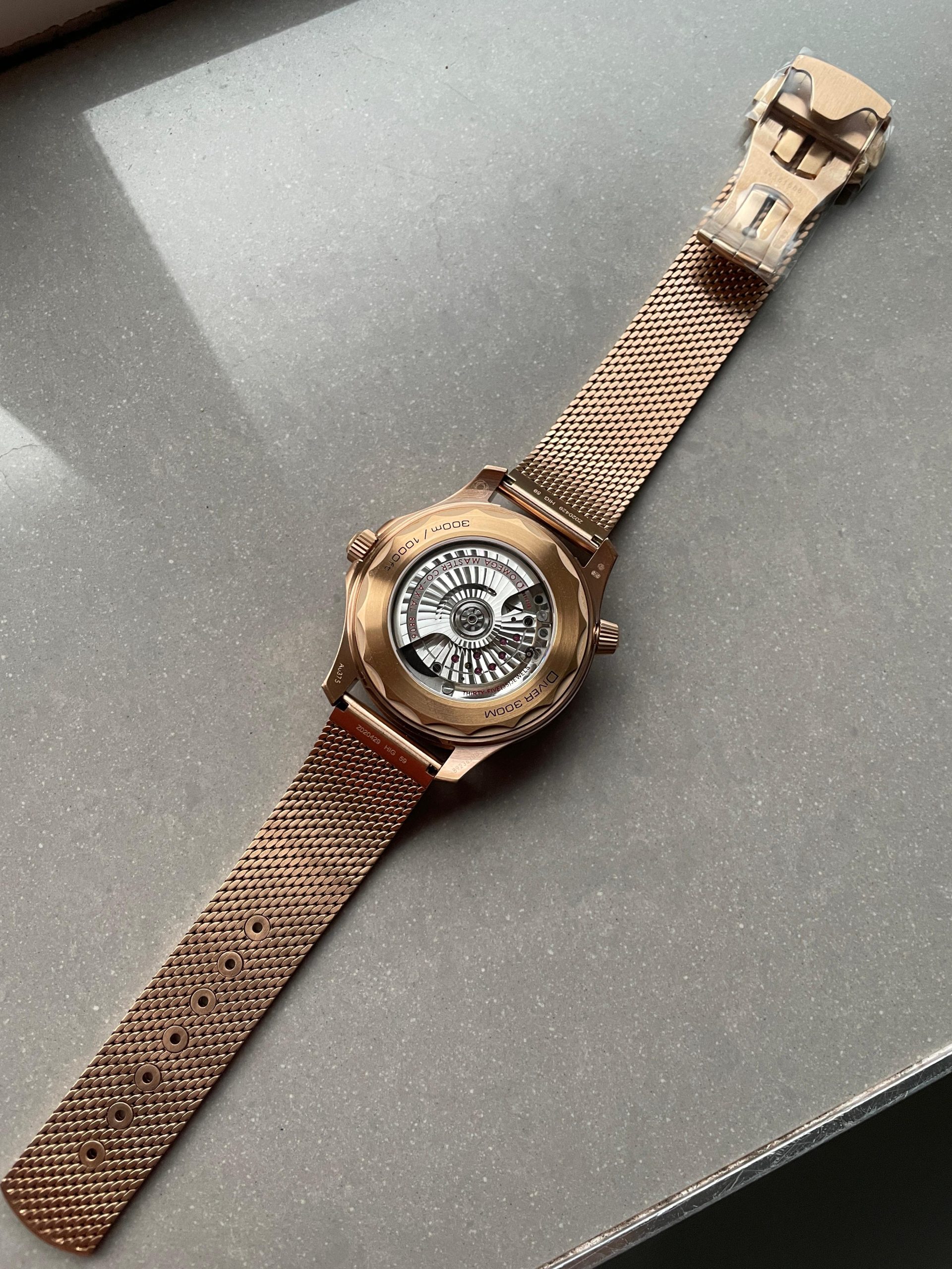 Seamaster 300M Diver Rose Gold VSF 1:1 Best Edition Black Dial on Mesh Bracelet A8806 - Image 11