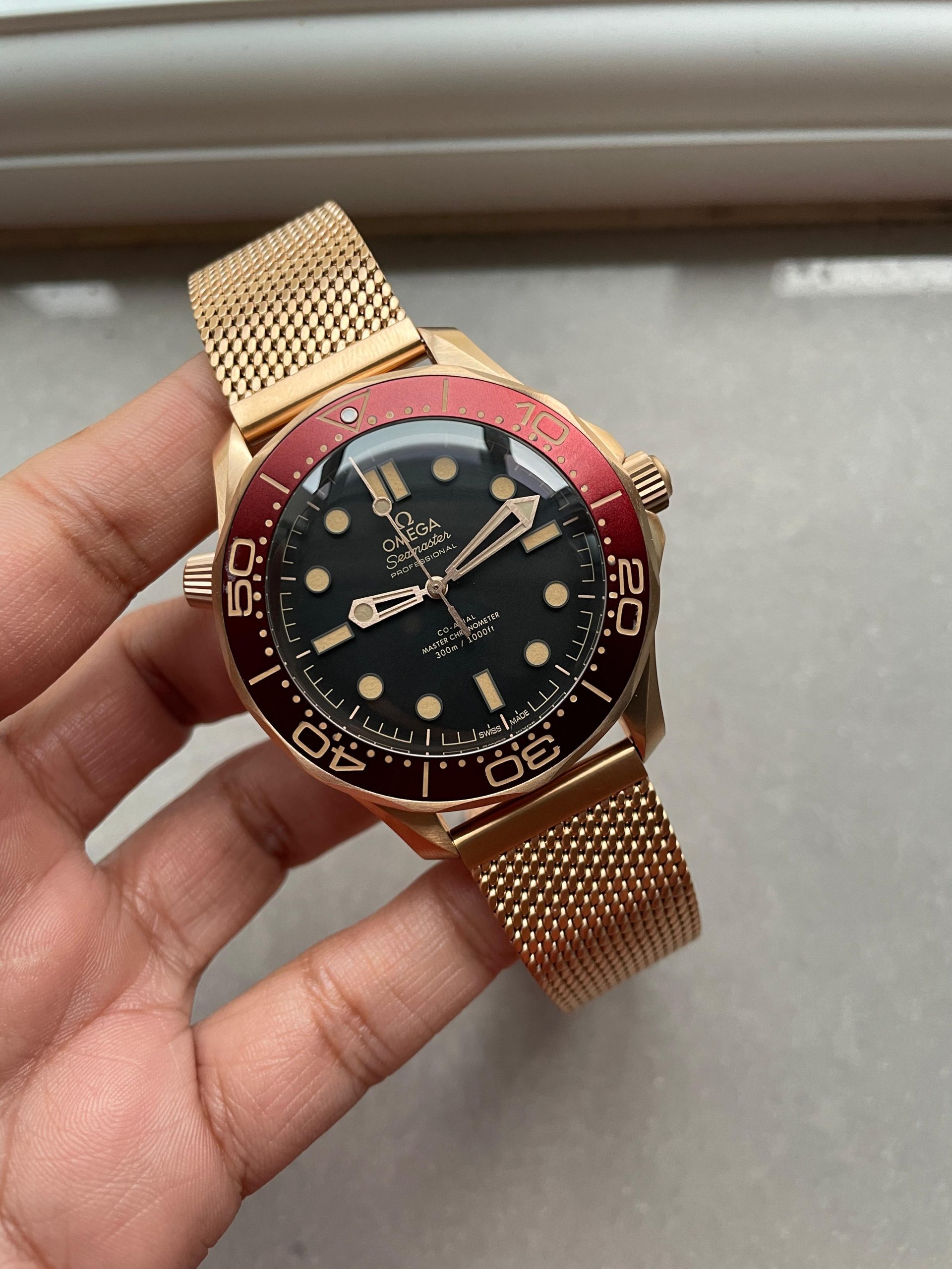 Seamaster 300M Diver Rose Gold VSF 1:1 Best Edition Black Dial on Mesh Bracelet A8806 - Image 4