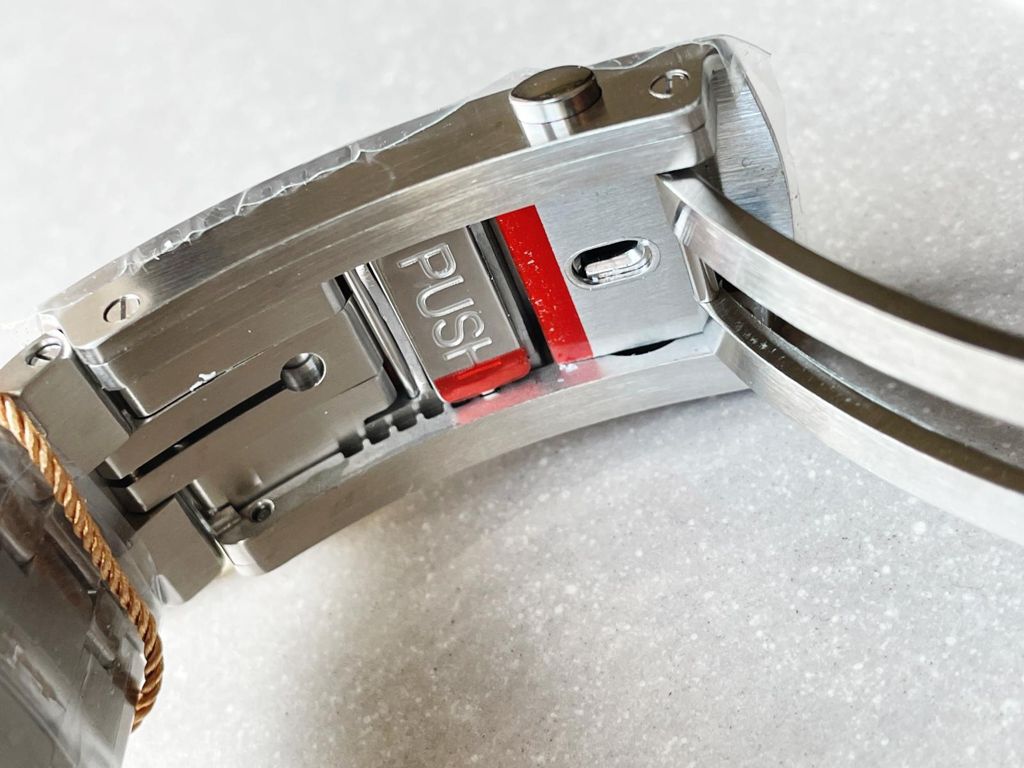 2018 Seamaster Diver 300M SS VSF 1:1 Best Edition Bezel BLACK Dial on SS Bracelet A2824 decorated to CAL.8800 - Image 12